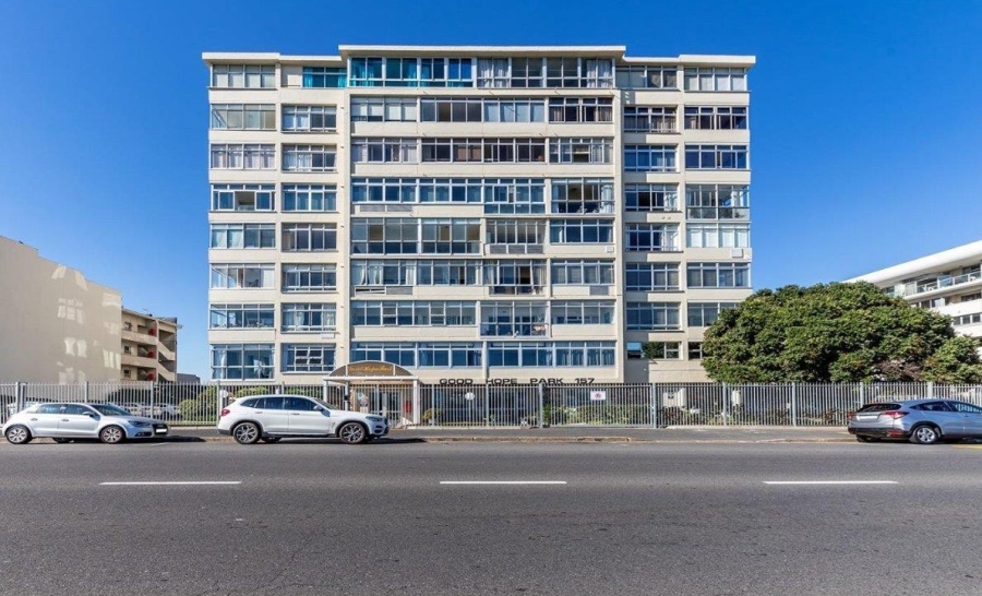 1 Bedroom Property for Sale in Mouille Point Western Cape